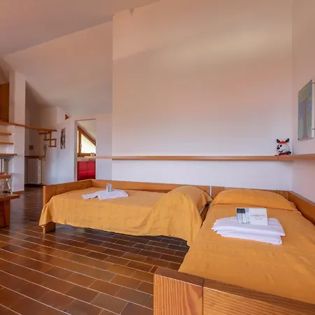 Sunset In Ranco: Lakeview Townhouse With Private Garden - Happy Ranco
