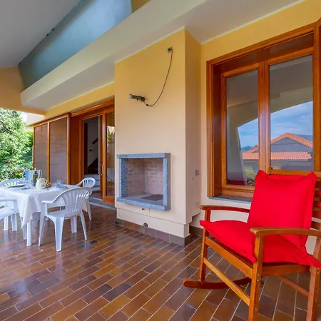 Sunset In Ranco: Lakeview Townhouse With Private Garden - Happy Hébergement de vacances *